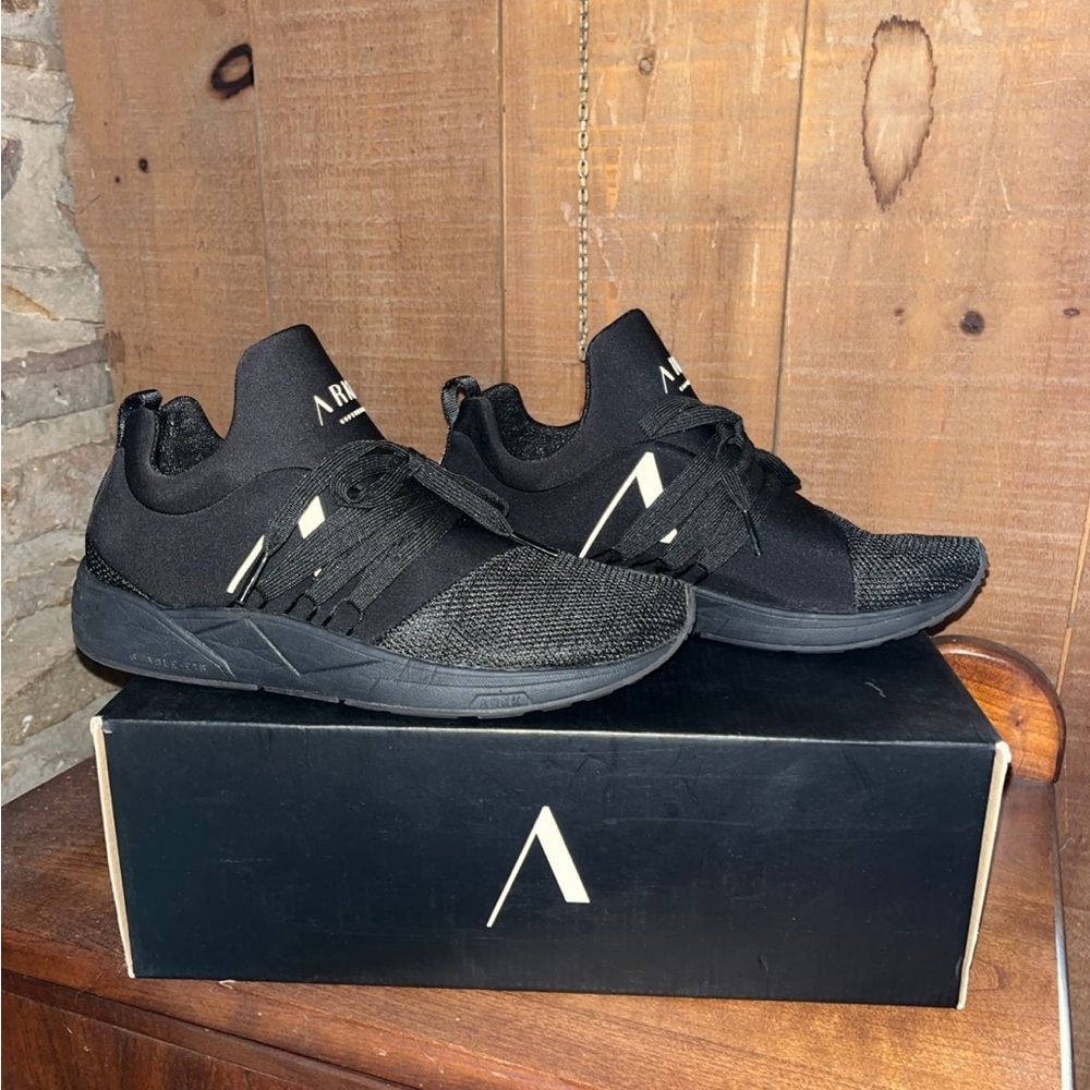 Black Arkk Women’s Tennis Shoes